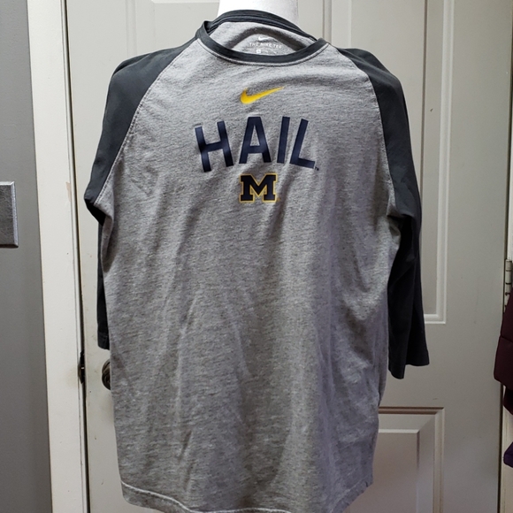Nike Other - Nike Michigan top, youth xl